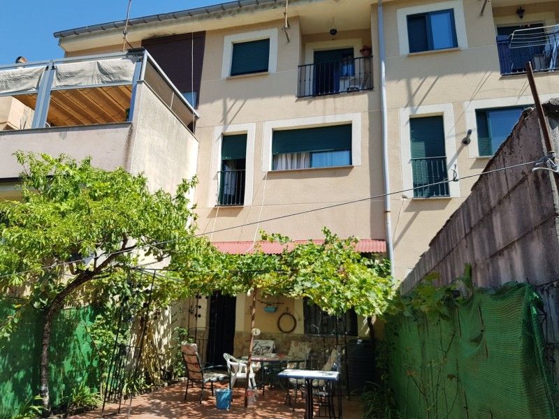 Exterior view of Single-family semi-detached for sale in Cabezuela del Valle  with Heating, Terrace and Storage room