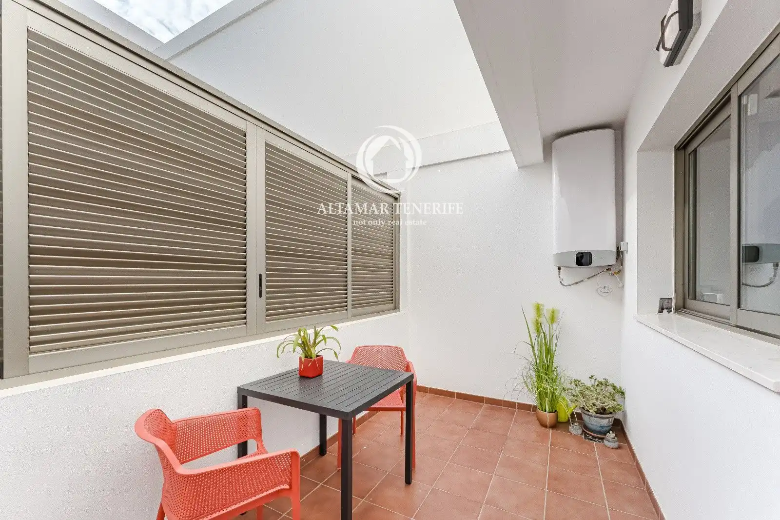 Apartamento con piscina en venta en de los Acantilados, imagen 19