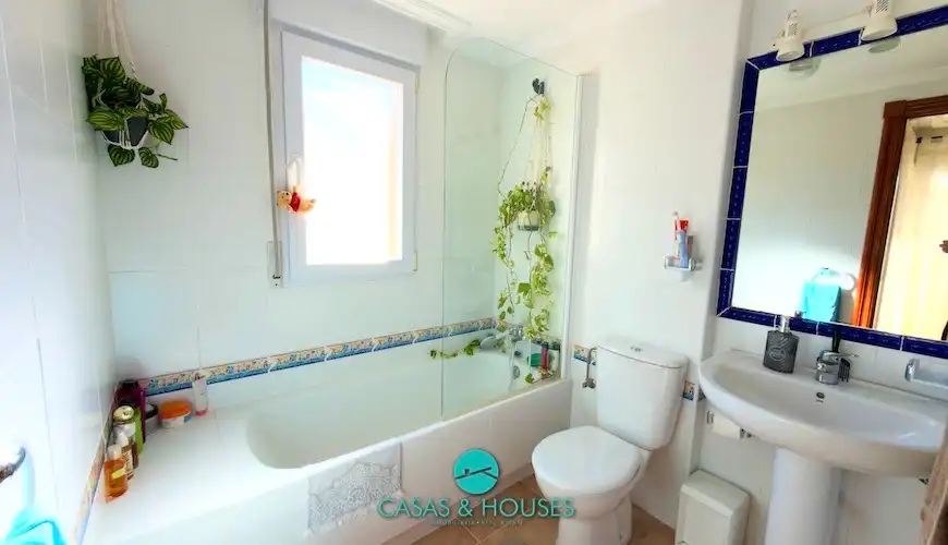 Bathroom of Detached homes for sale in La Manga del Mar Menor  with Air Conditioner, Heating and Private garden