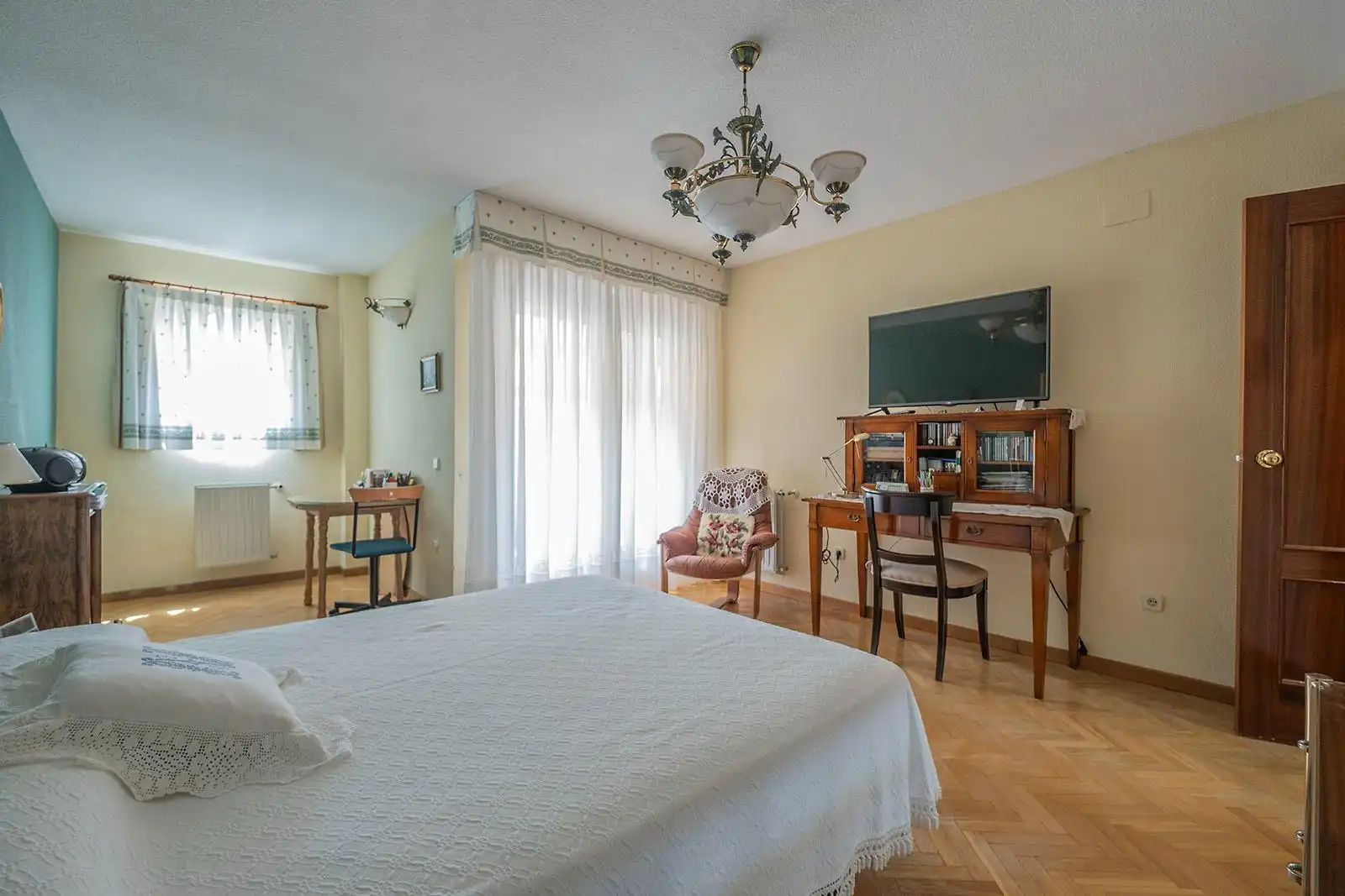 Habitación de Casa adosada en venta en Tres Cantos con Calefacción, Jardín privado y Parquet