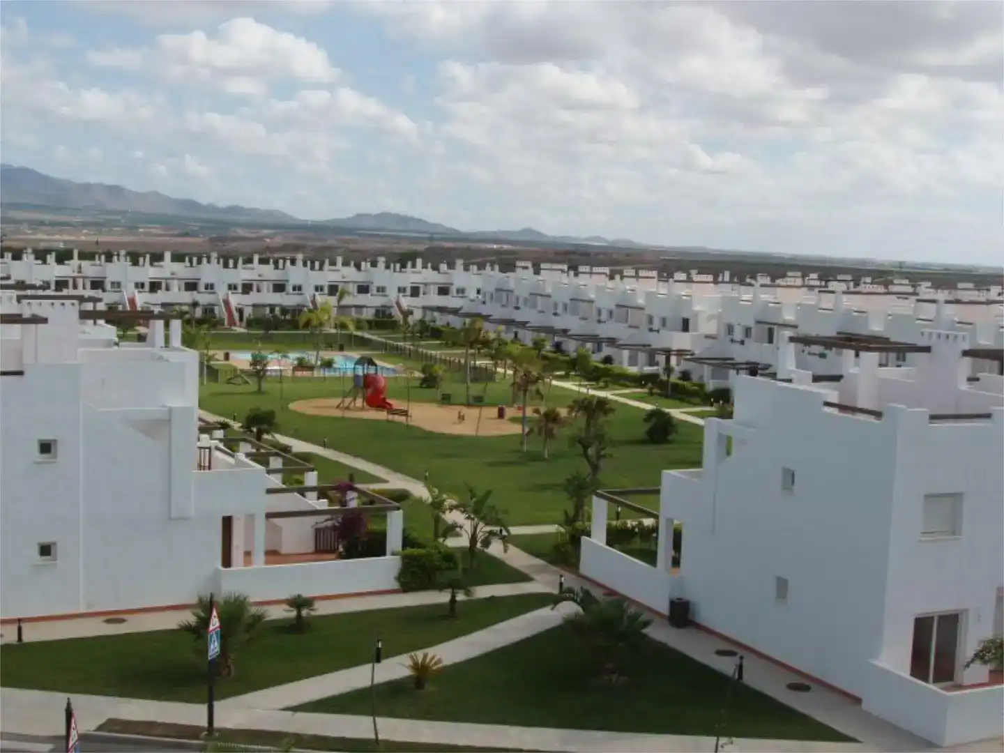 Vista exterior de Pis en venda en Alhama de Murcia amb Aire condicionat, Piscina i Balcó