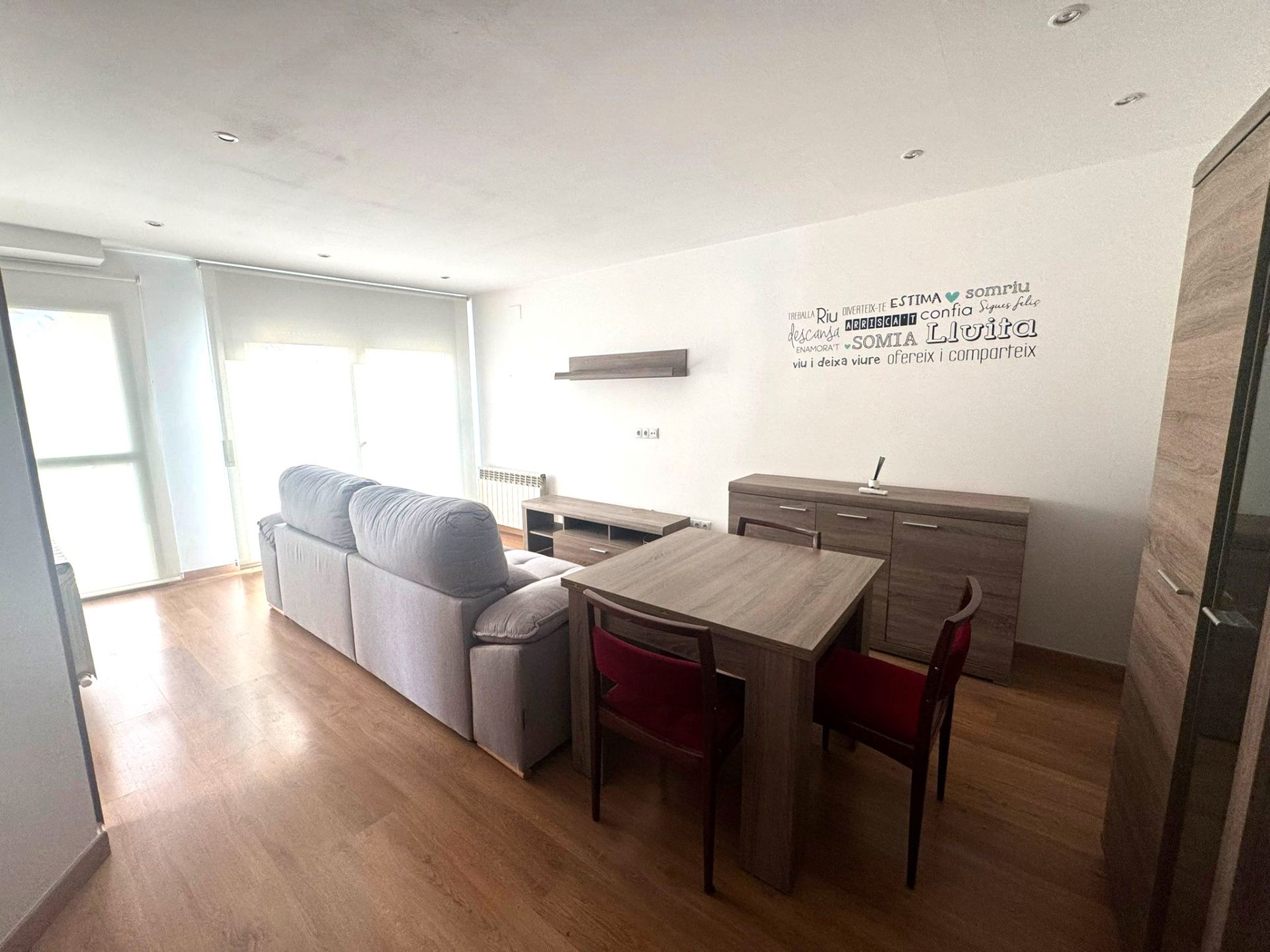 Sala d'estar de Dúplex en venda en Molins de Rei amb Aire condicionat, Calefacció i Parquet