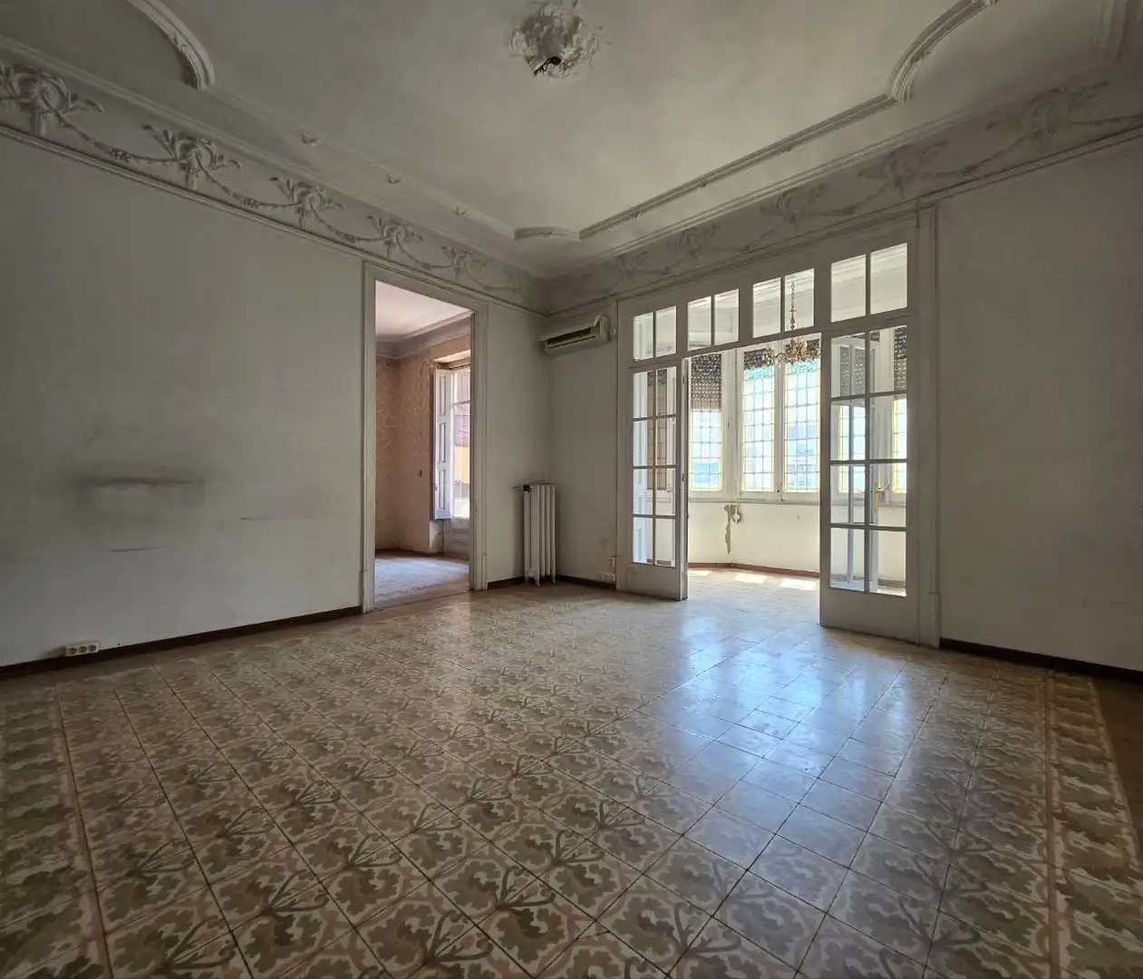 Sala de estar de Piso en venta en Barcelona con Calefacción, Trastero y Balcón