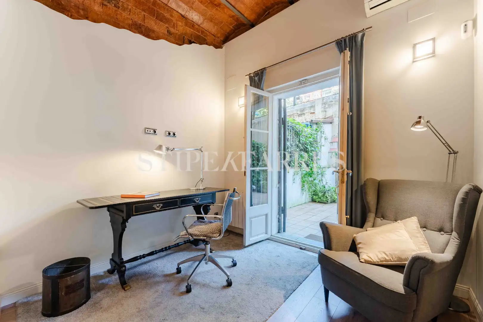 Habitación de Piso de alquiler en Barcelona con Calefacción, Terraza y Amueblado