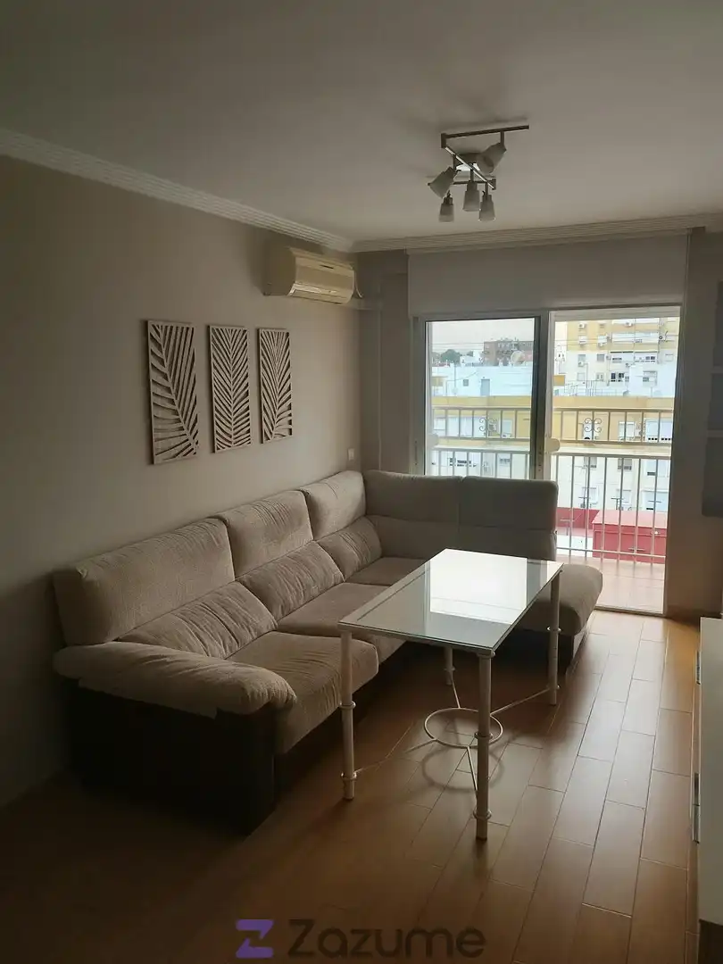 Wohnzimmer von Wohnung zur Miete in Sevilla mit Klimaanlage, Heizung und Möbliert
