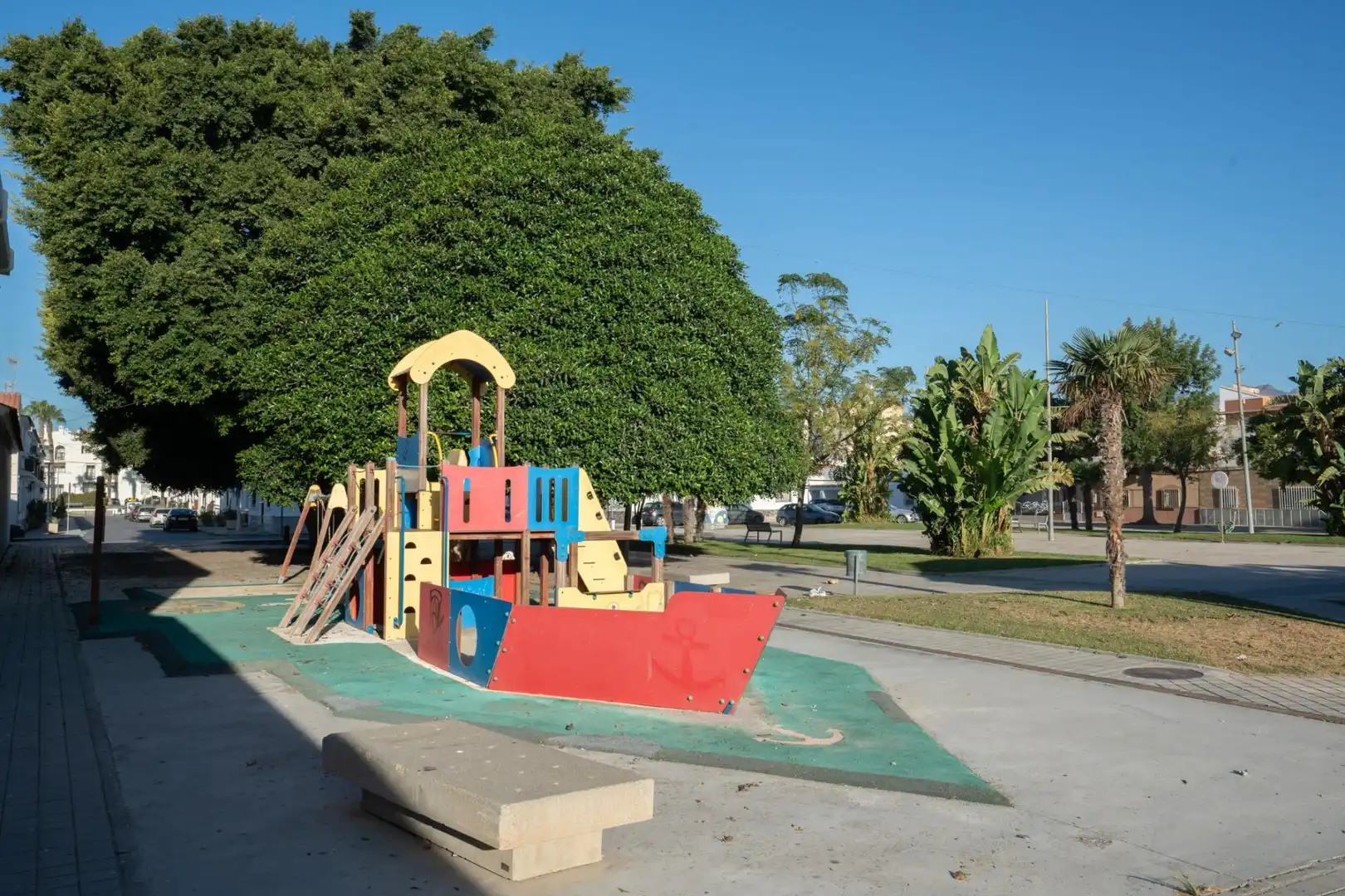 Vista exterior de Edificio en venta en Motril
