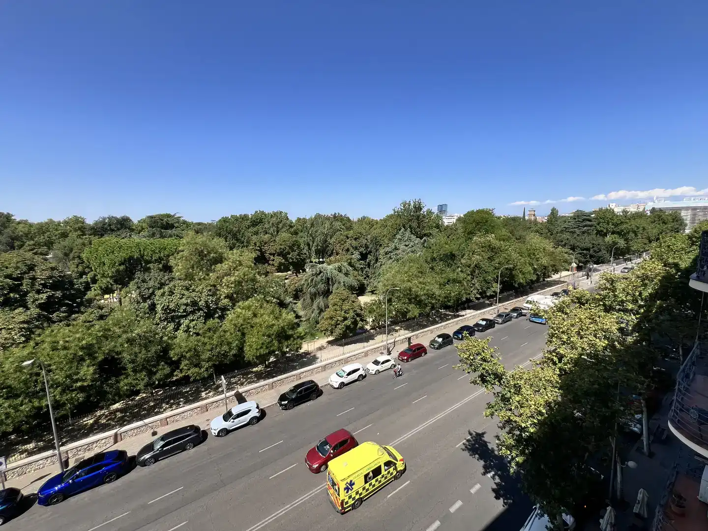 Exterior view of Flat for sale in  Madrid Capital  with Air Conditioner and Balcony