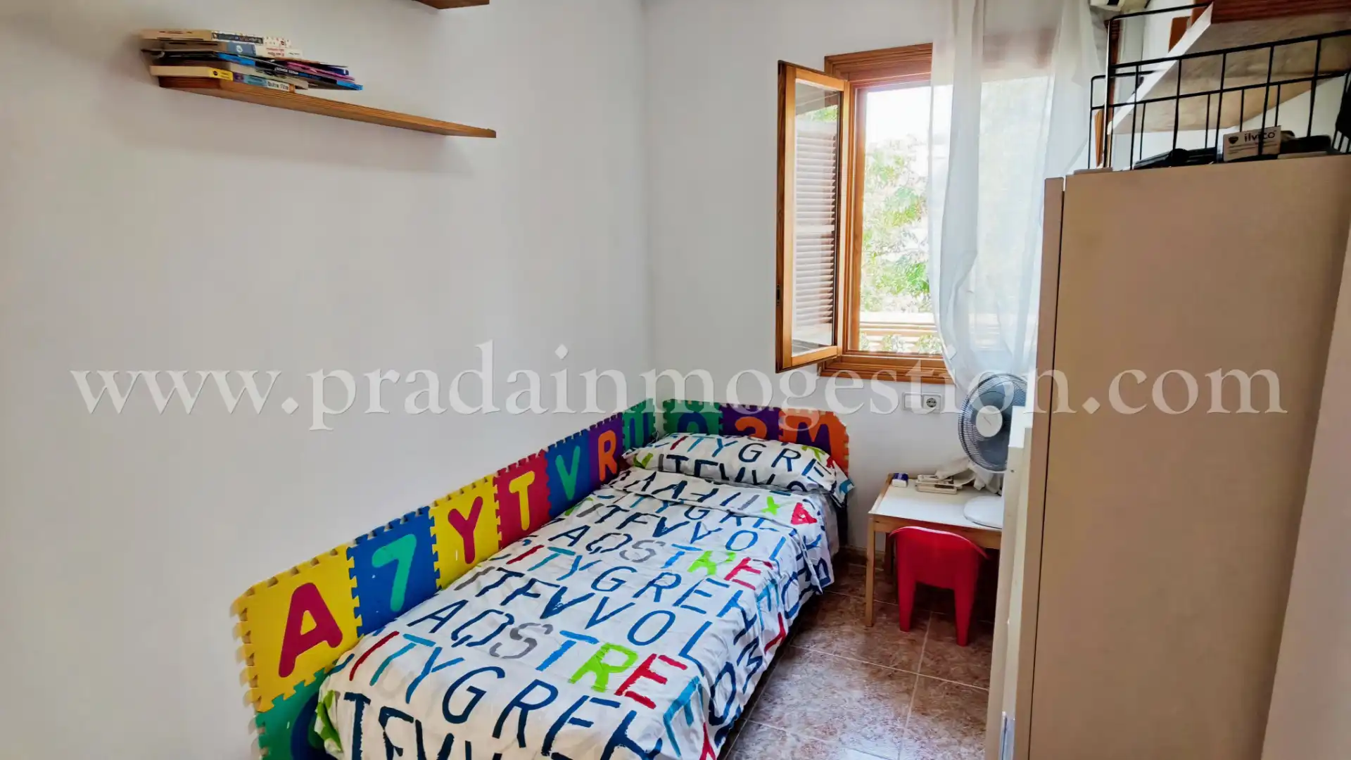 Dormitori de Casa adosada en venda en  Palma de Mallorca amb Aire condicionat, Calefacció i Jardí privat