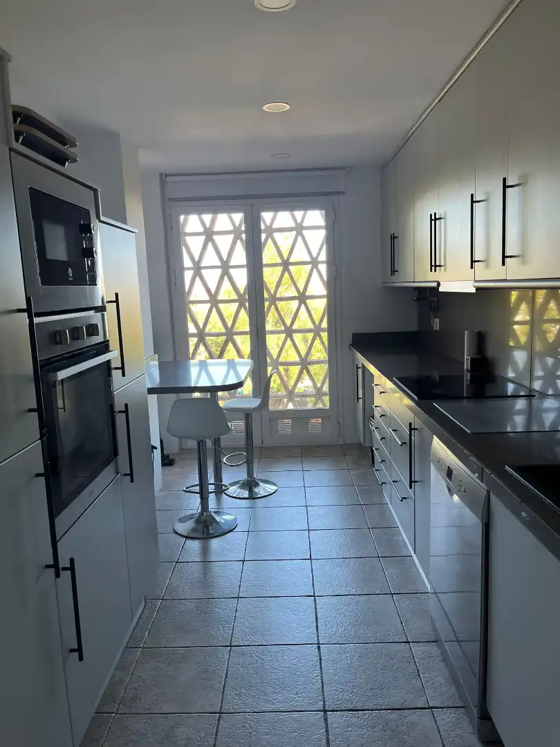 Küche von Wohnung zur Miete in Rincón de la Victoria mit Klimaanlage, Terrasse und Möbliert