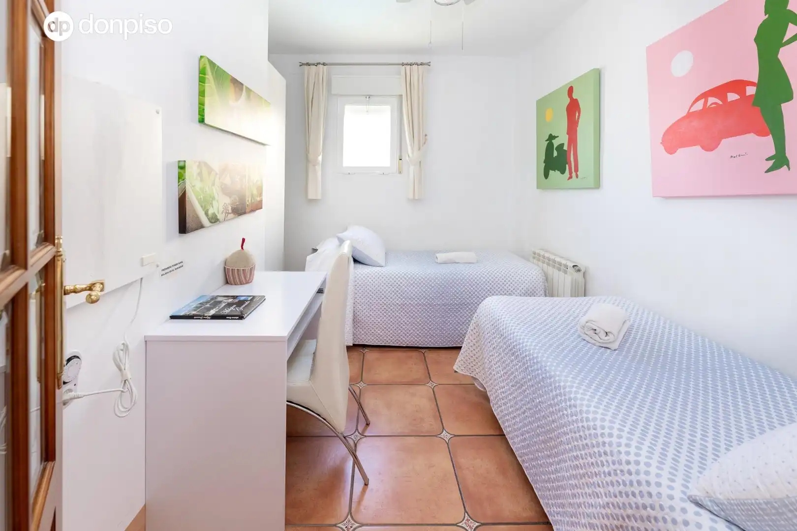 Habitación de Casa o chalet en venta en Granada con Jardín privado, Terraza y Piscina