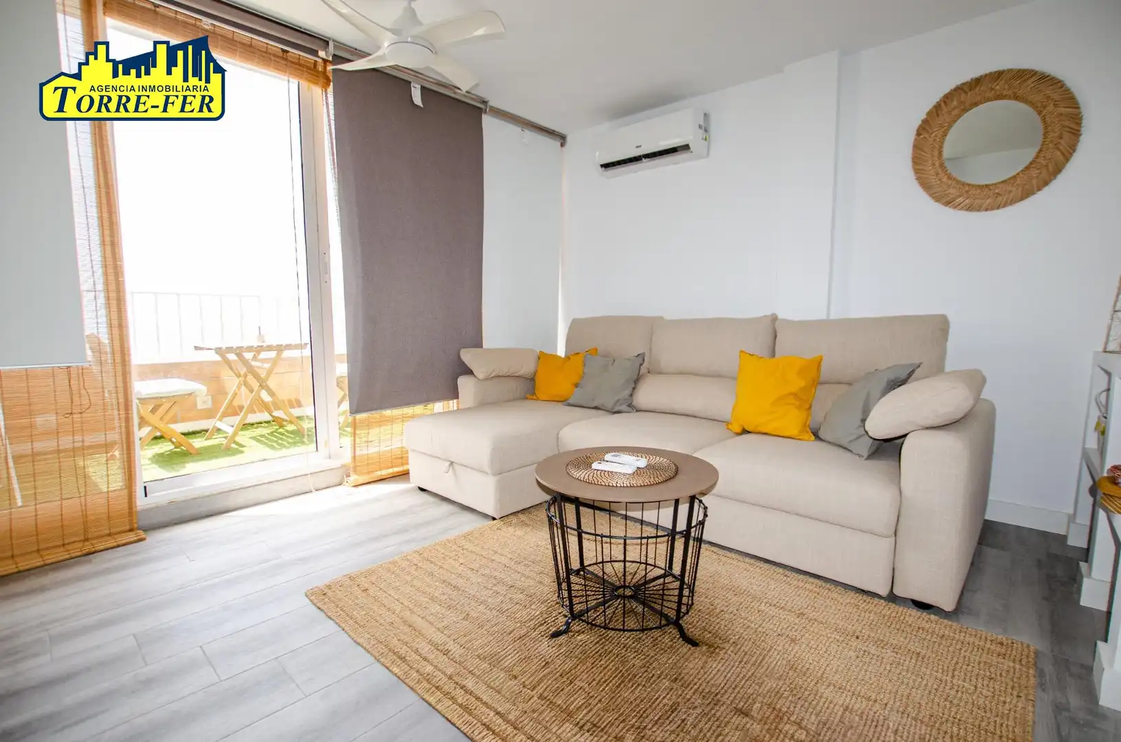 Wohnzimmer von Wohnung zur Miete in Almería