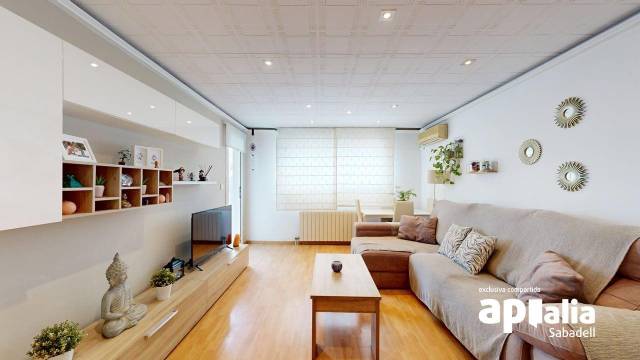 Piso en Venta en Badia del Vallès