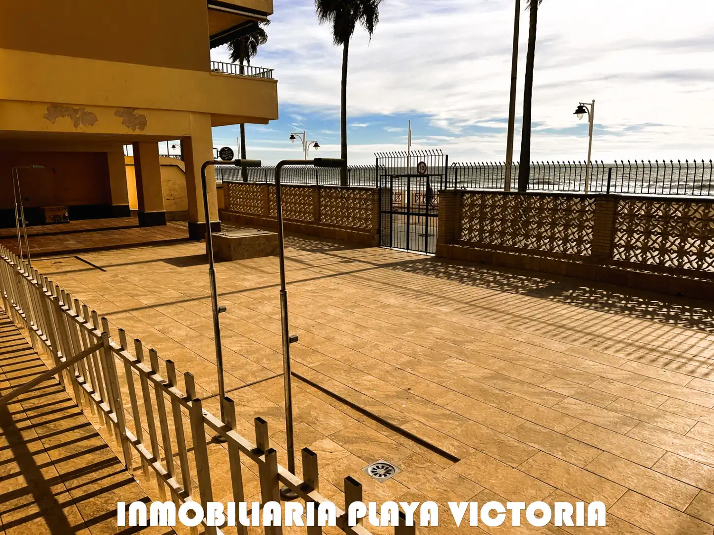 Terrace of Flat for sale in Cádiz  with Air Conditioner, Oven and Washing machine