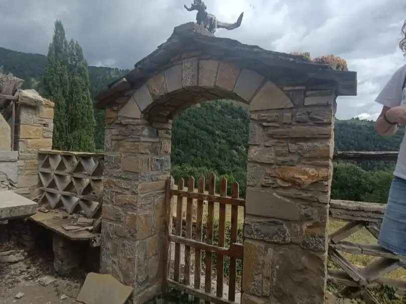 Casa rústica amb jardí en venda a Calle Única 1, imagen 8
