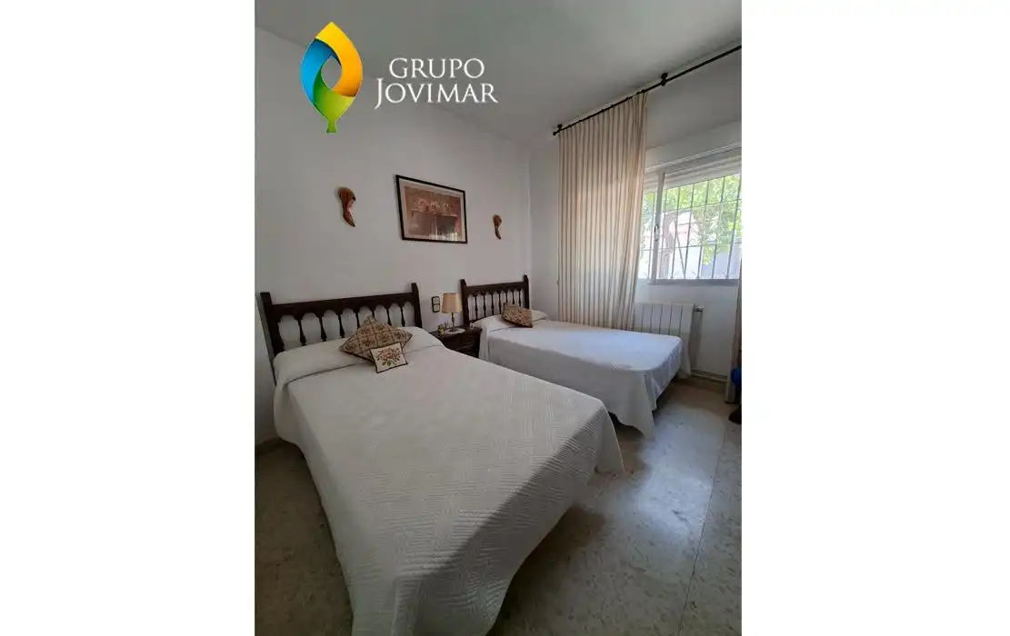 Habitación de Casa o chalet en venta en Guadix con Calefacción, Piscina y Amueblado