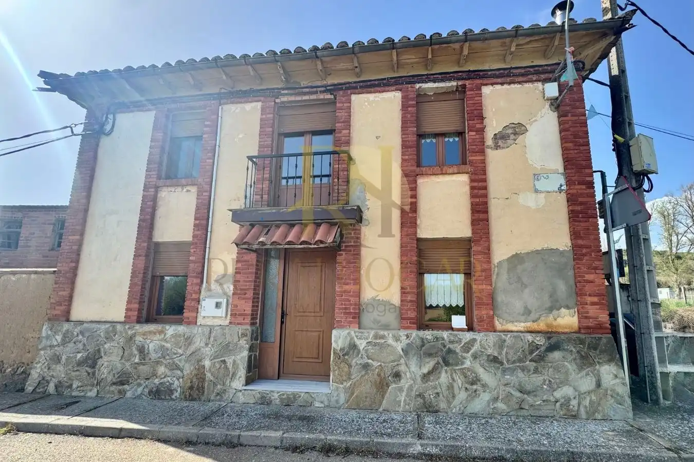 Vista exterior de Casa o chalet en venta en Gradefes con Calefacción, Parquet y Amueblado