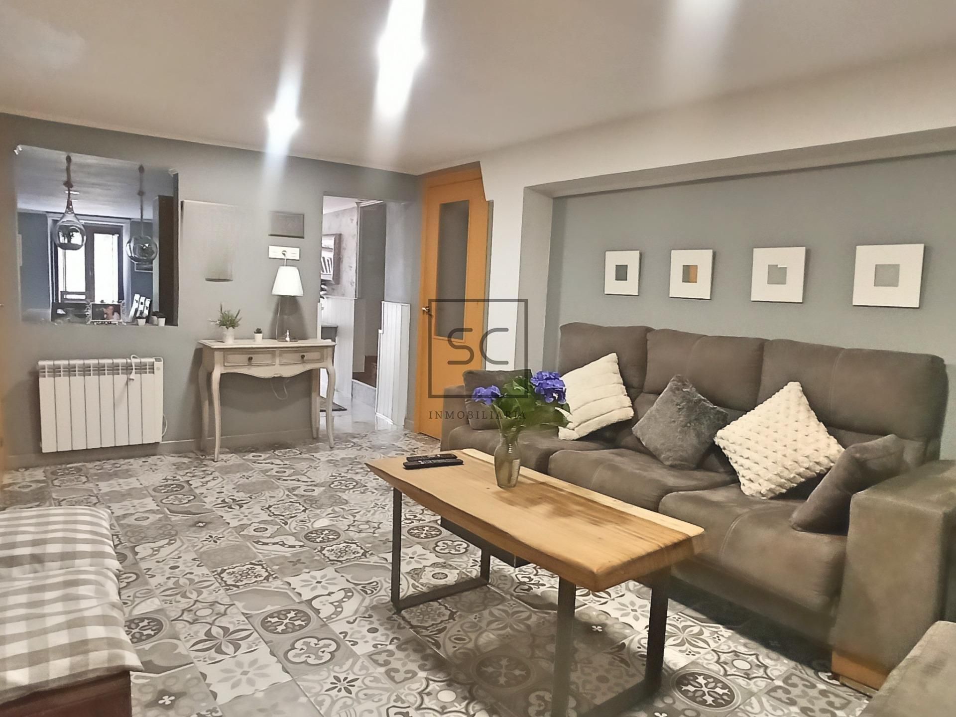 Living room of Single-family semi-detached for sale in Ferrol  with Heating and Storage room