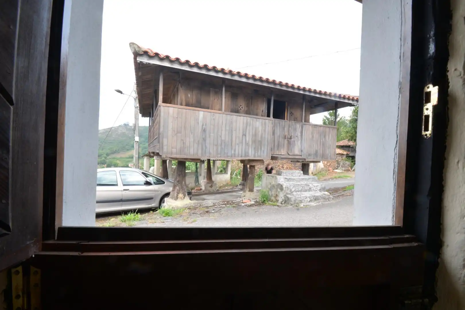 Vista exterior de Finca rústica en venda en Oviedo  amb Traster