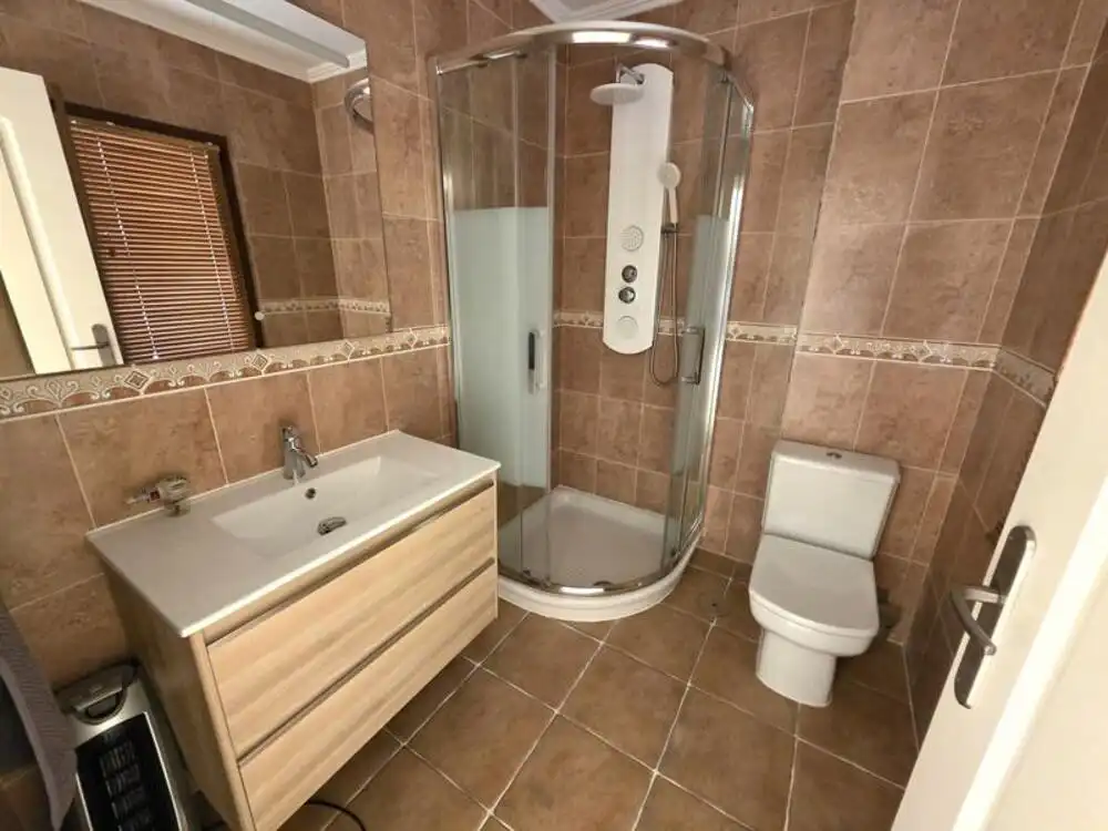 Bany de Casa o xalet en venda en Marbella amb Aire condicionat, Jardí privat i Terrassa