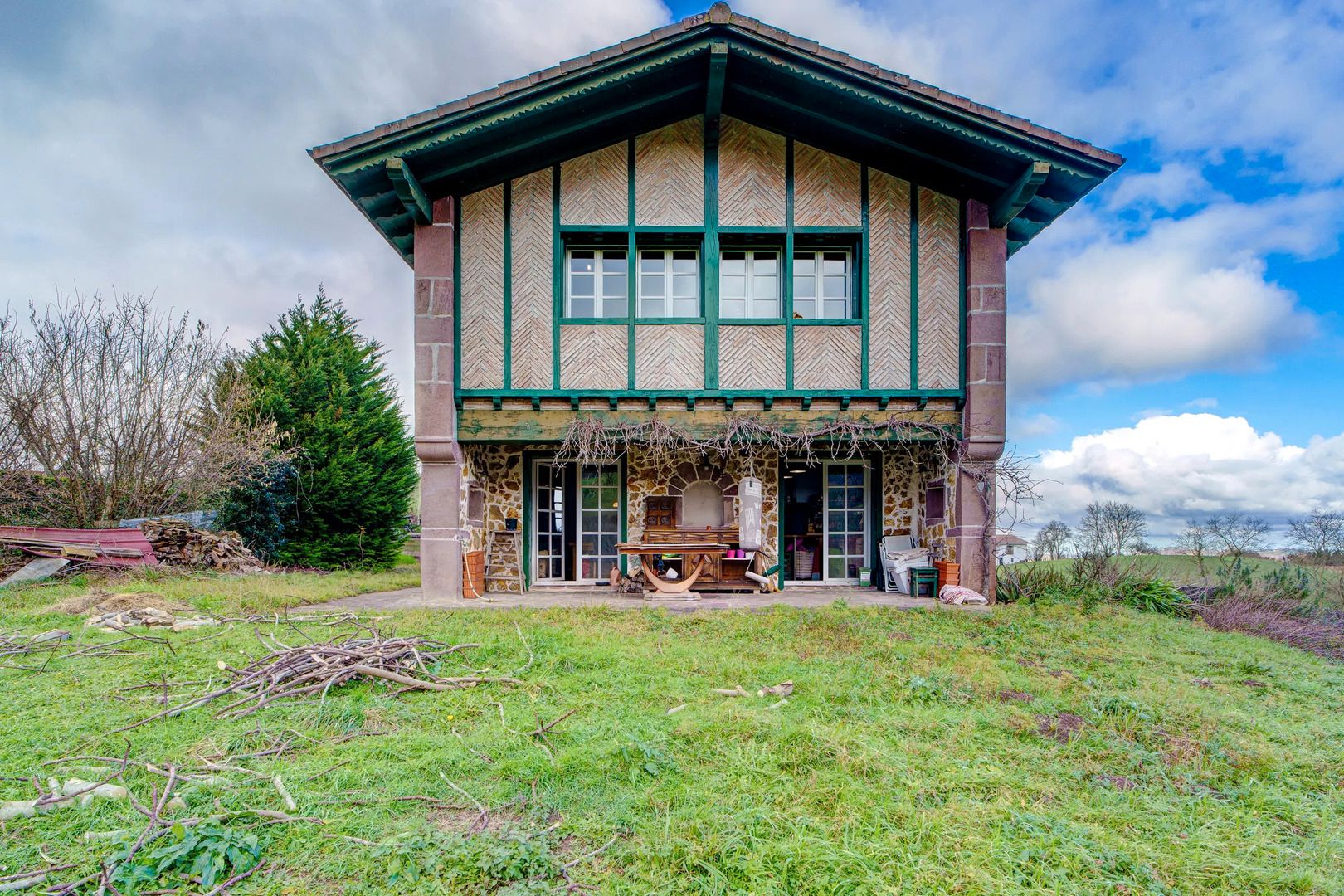 Vista exterior de Casa o xalet en venda en Zugarramurdi amb Jardí privat i Moblat