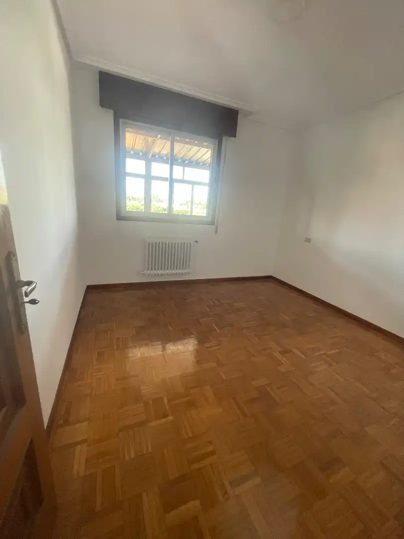 Esszimmer von Wohnung zur Miete in O Carballiño   mit Parkett, Terrasse und Ofen