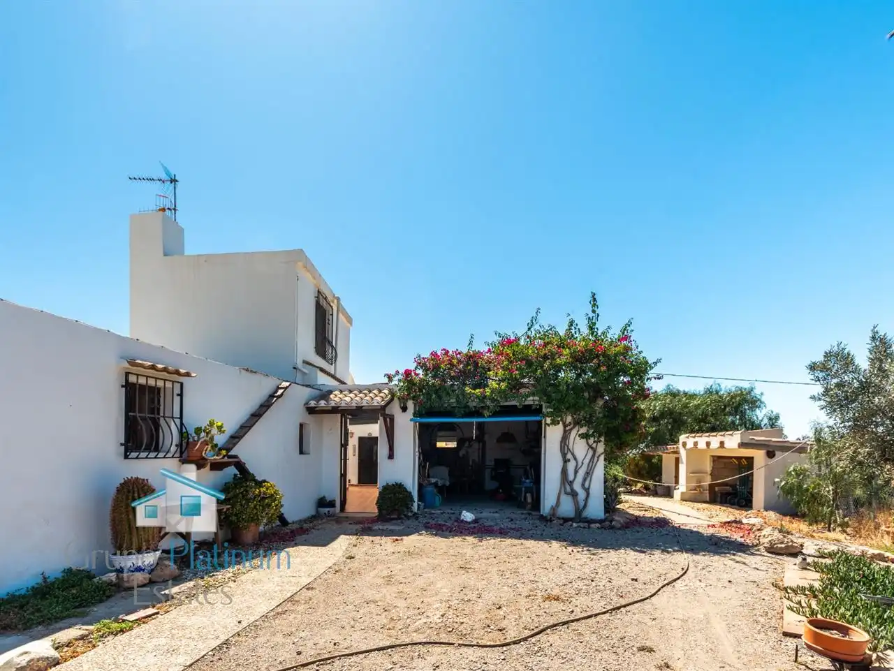 Vista exterior de Casa o xalet en venda en Águilas amb Aire condicionat, Calefacció i Jardí privat