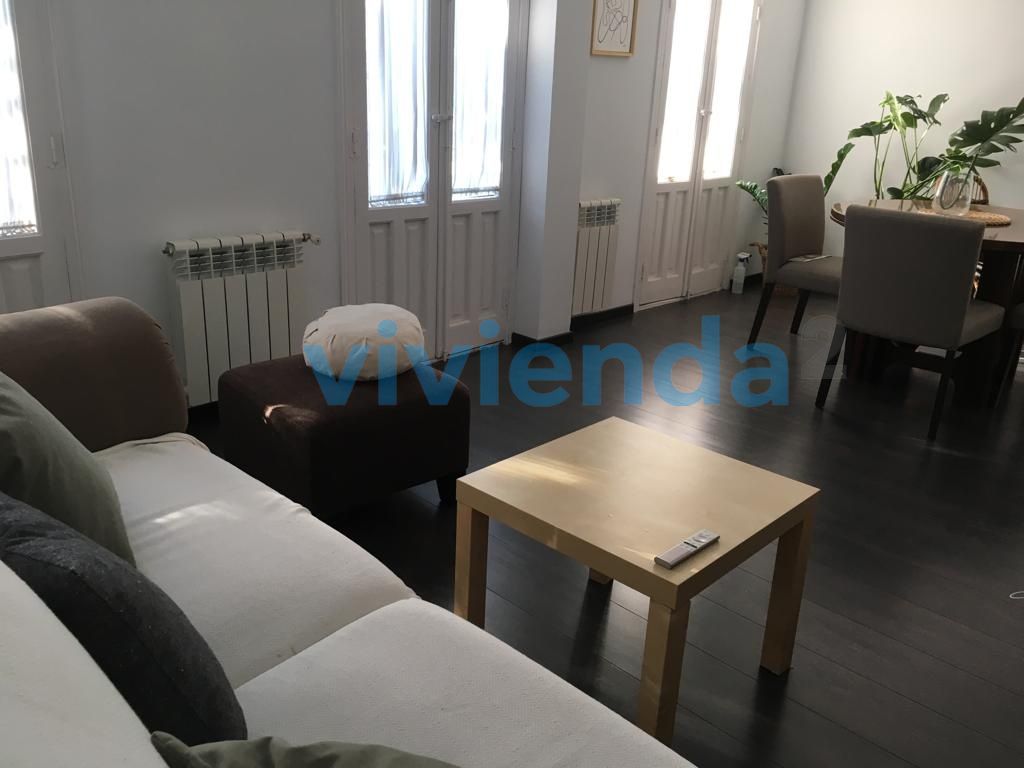 Living room of Flat for sale in  Madrid Capital  with Air Conditioner, Heating and Balcony