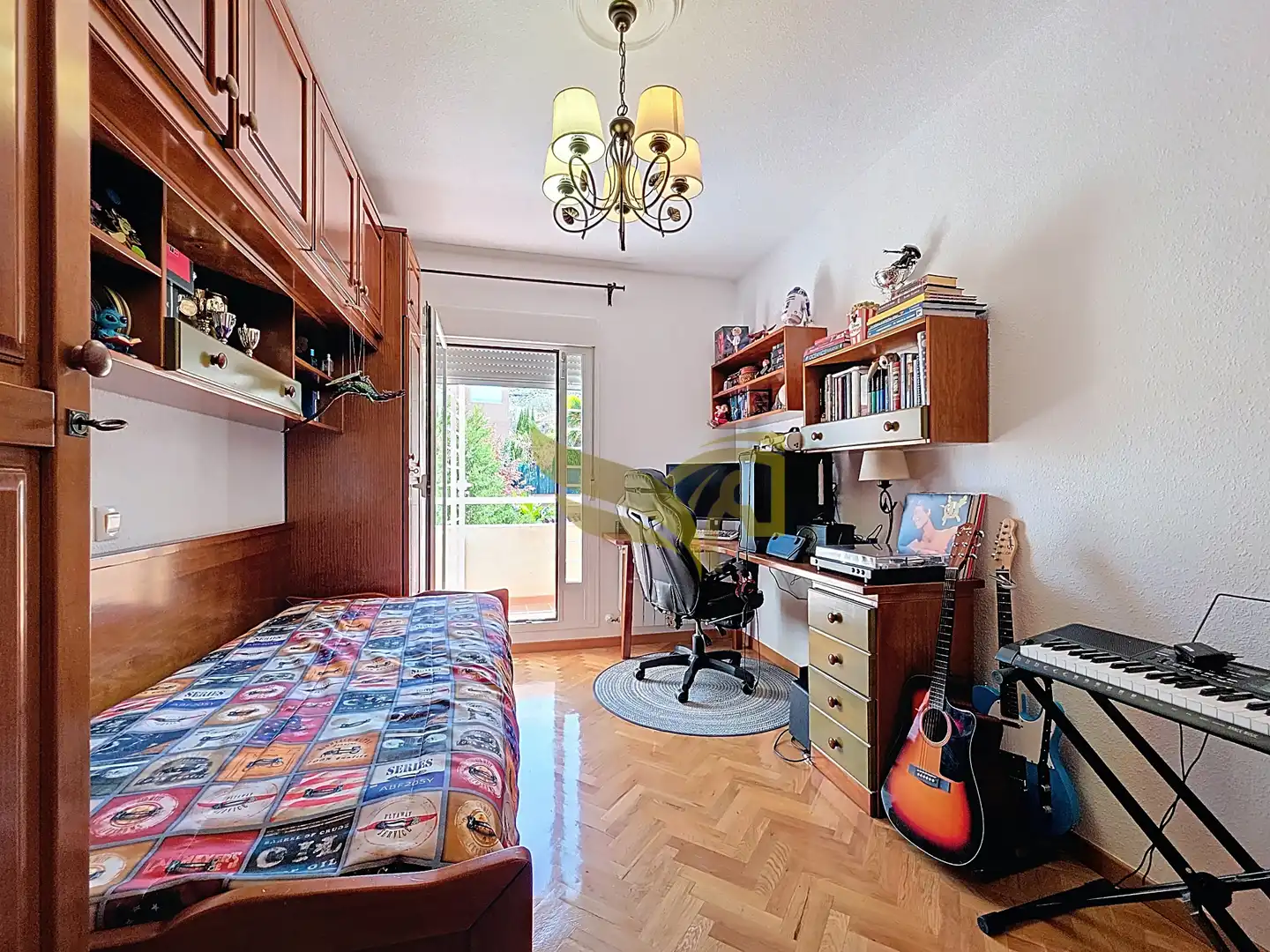 Habitación de Casa adosada en venta en Aranjuez con Aire acondicionado, Calefacción y Jardín privado