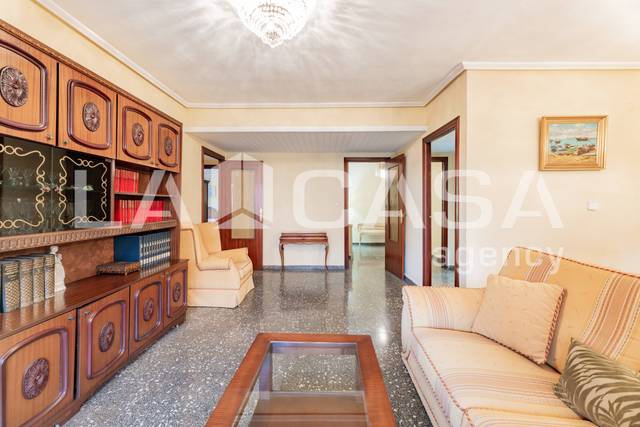 Piso en Venta en Avinguda de la Constitució en Els Orriols