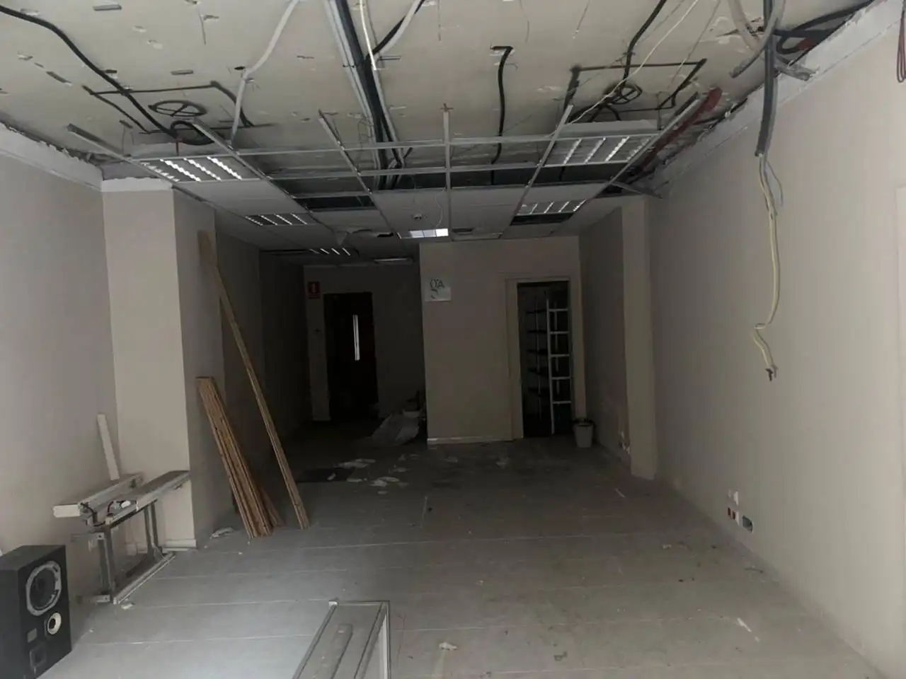 Local comercial en venda a Calle Victoria, imagen 4