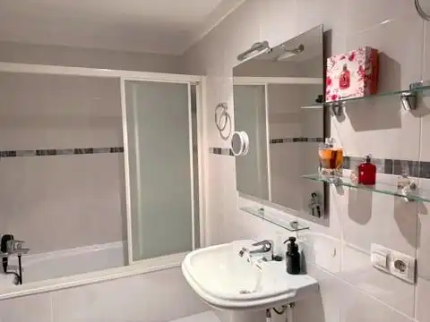 Bathroom of Apartments for sale in Roses  with Air Conditioner, Parquet flooring and Balcony