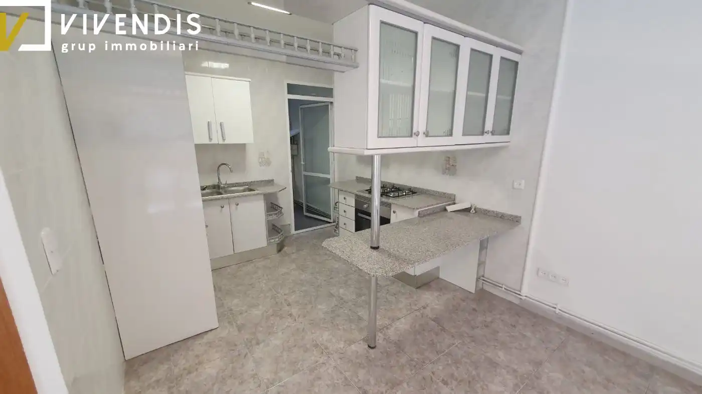Küche von Wohnung zum Verkauf in Lleida mit Heizung, Terrasse und Balkon