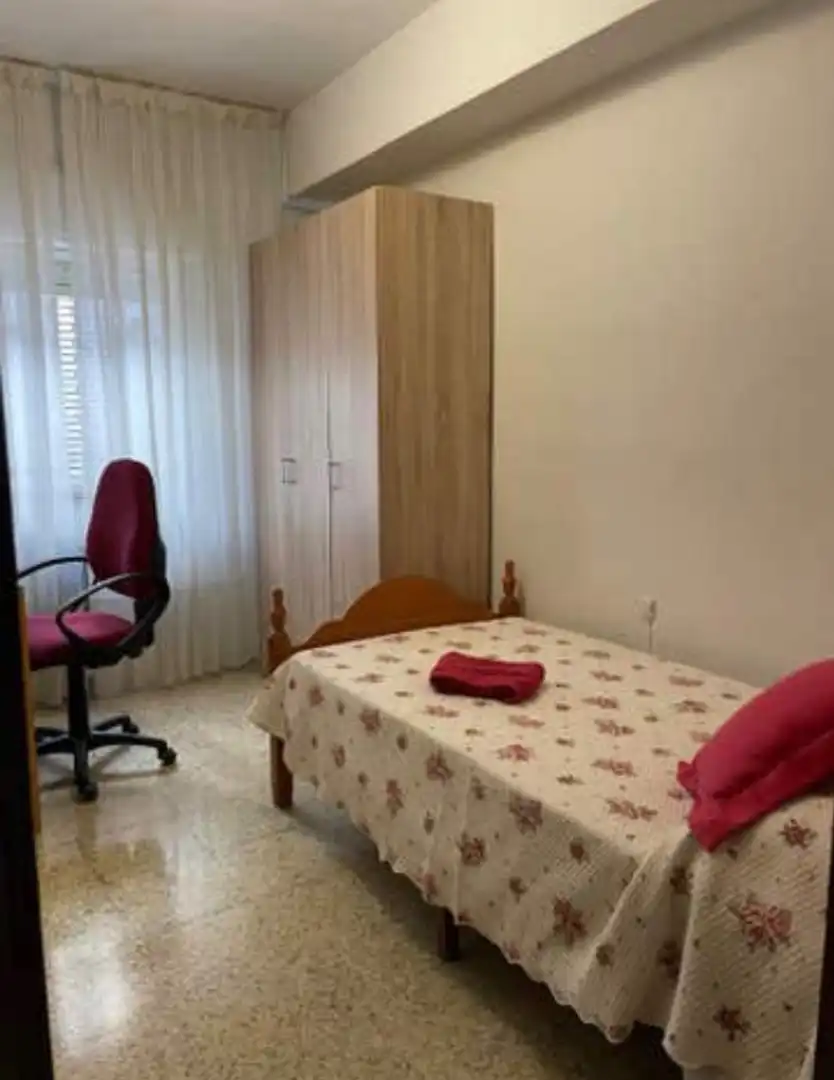 Habitación de Piso de alquiler en Salamanca con Calefacción, Amueblado y Horno