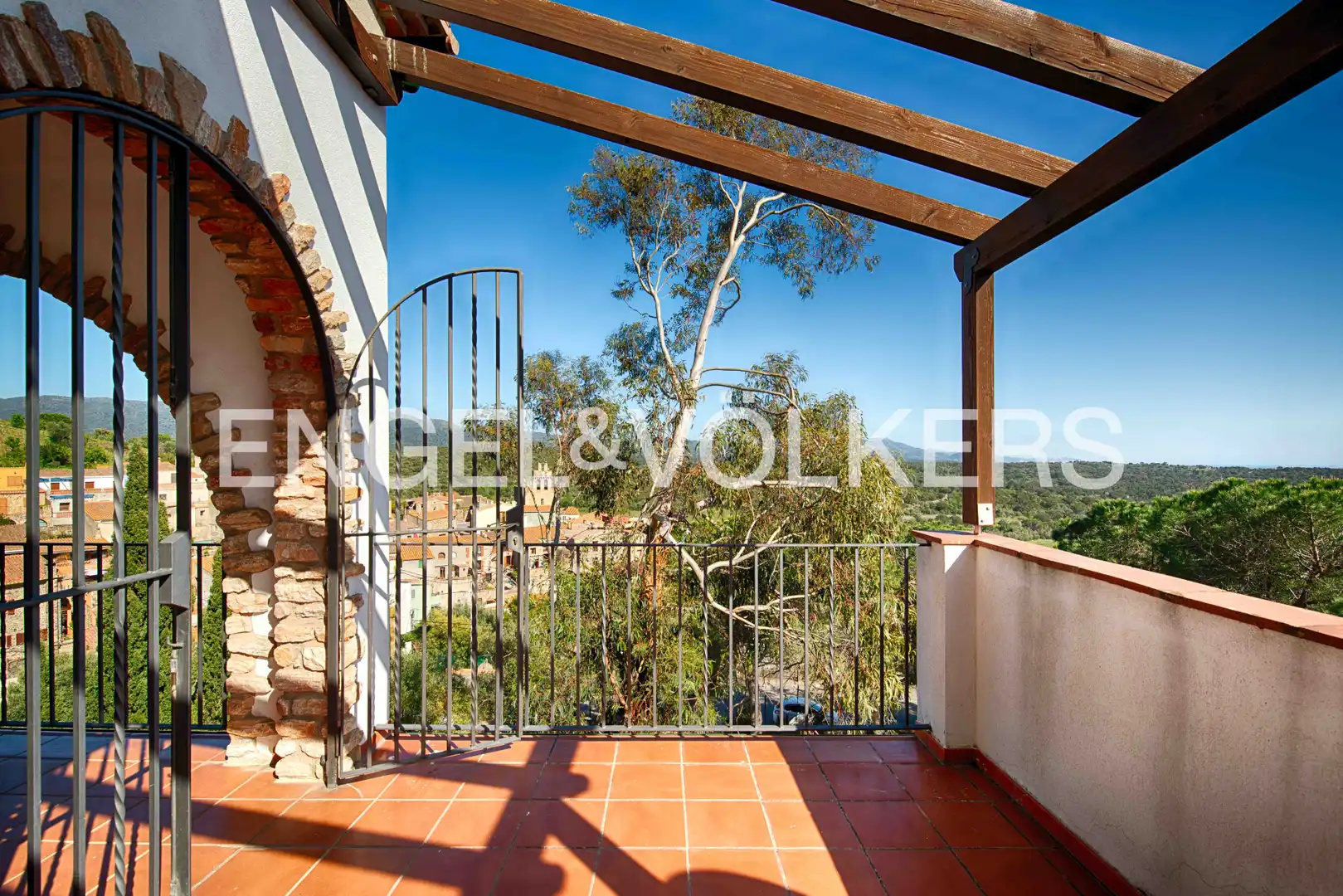 Terrasse von Country house zum Verkauf in Rabós mit Heizung, Privatgarten und Terrasse