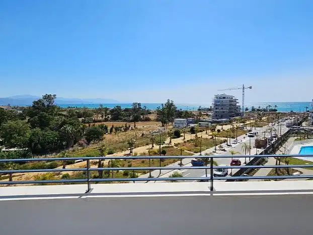 Penthouse with pool for sale in Av Mar de Alborán 9, imagen 2