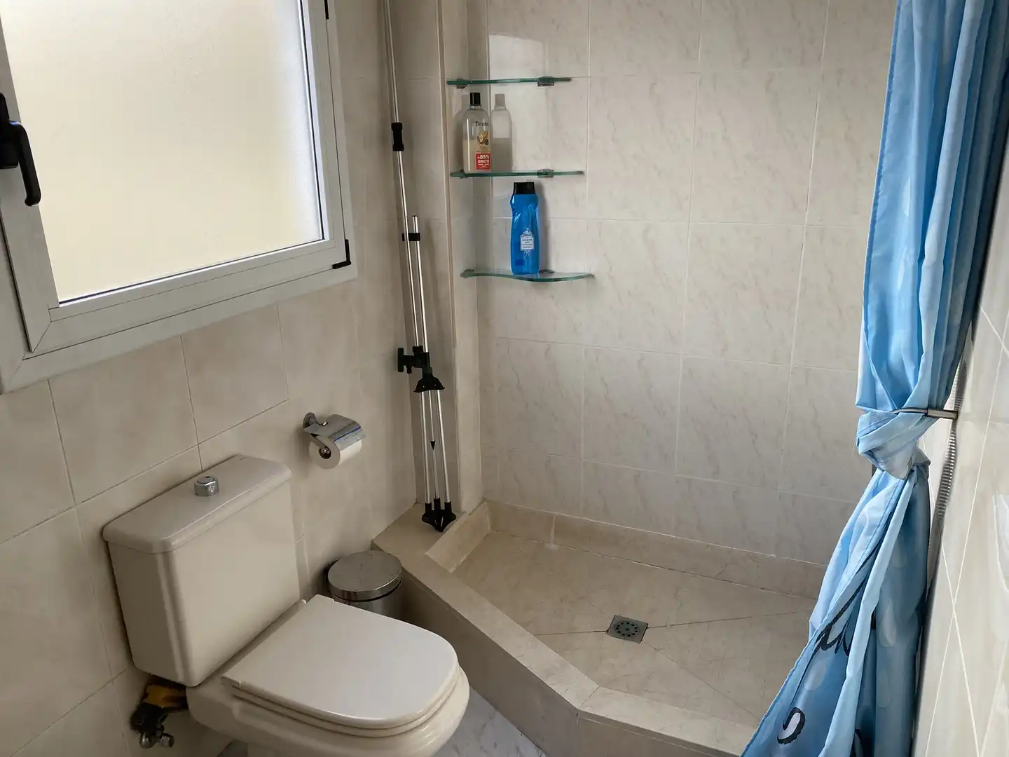 Badezimmer von Einfamilien-Reihenhaus zum Verkauf in Pineda de Mar mit Heizung, Terrasse und Möbliert