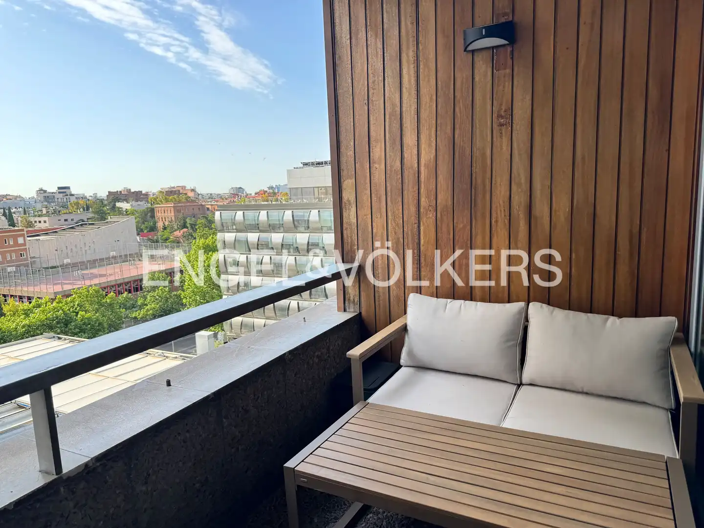 Balcony of Flat for rent in Madrid  with Air Conditioner, Heating and Terrace