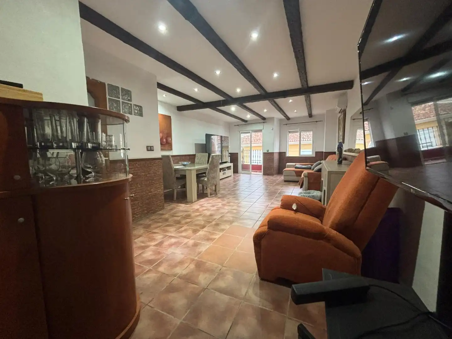 Sala de estar de Casa adosada en venta en Los Montesinos con Aire acondicionado, Terraza y Amueblado