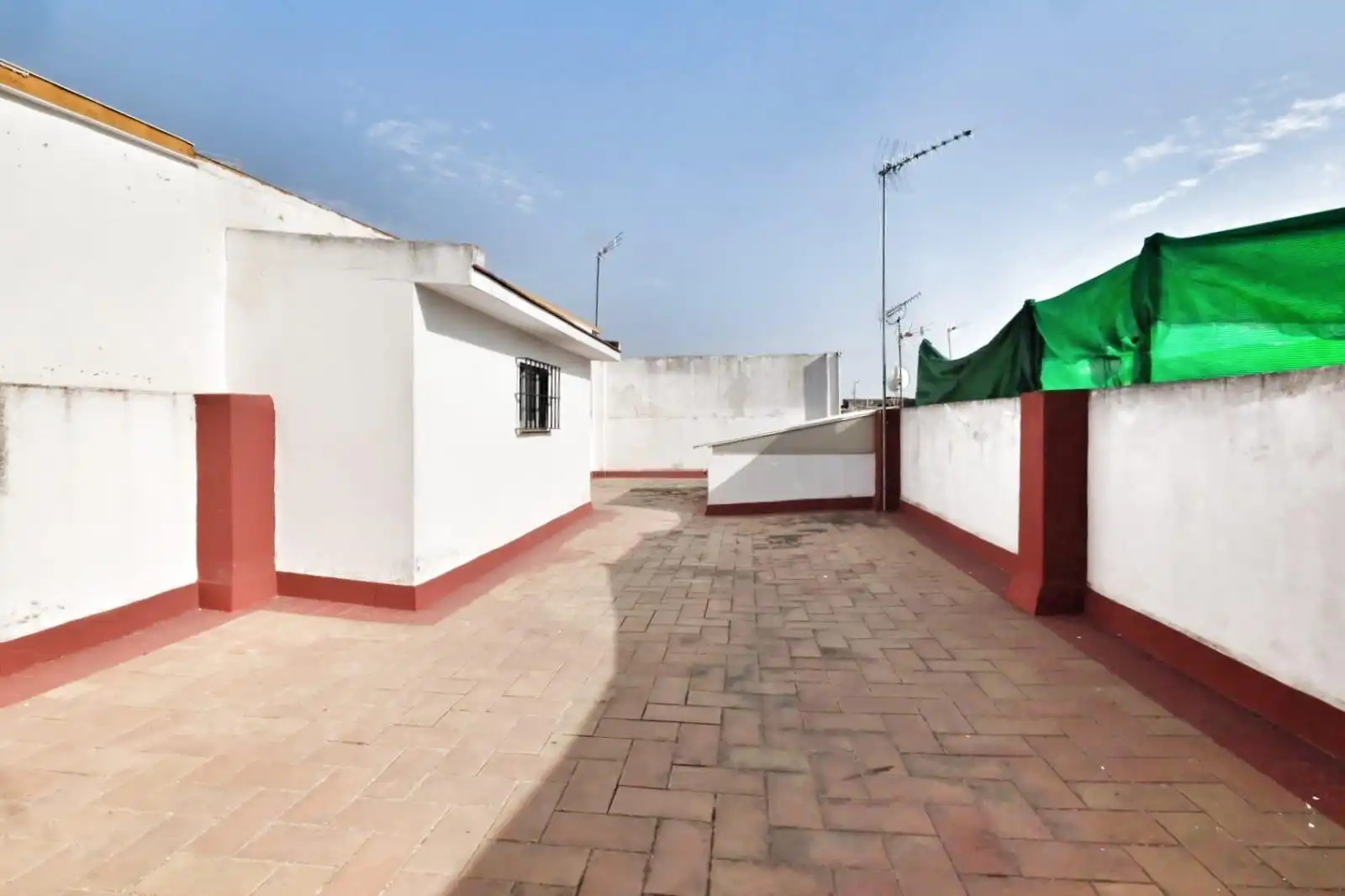 Terrace of Houses for sale in Sevilla  with Air Conditioner and Terrace