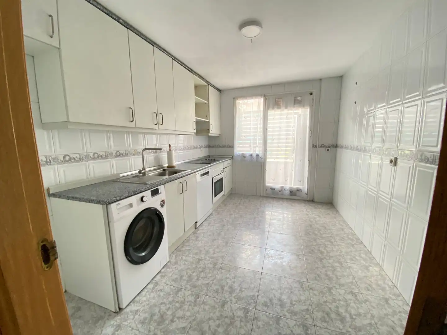 Kitchen of Flat for sale in Fuenlabrada  with Air Conditioner, Heating and Balcony