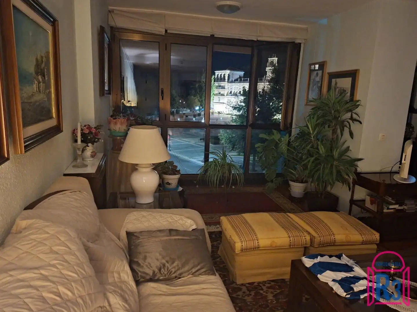 Sala de estar de Piso en venta en León Capital  con Calefacción, Terraza y Trastero