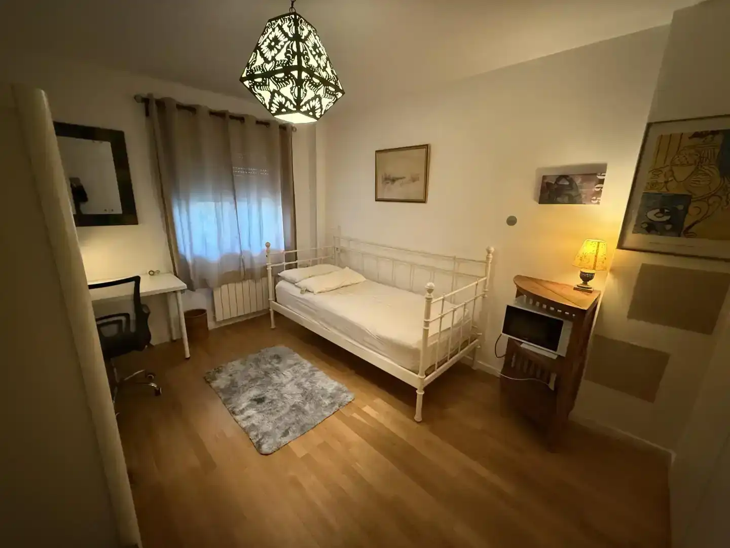 Schlafzimmer von Wohnung zur Miete in Algete mit Parkett und Möbliert