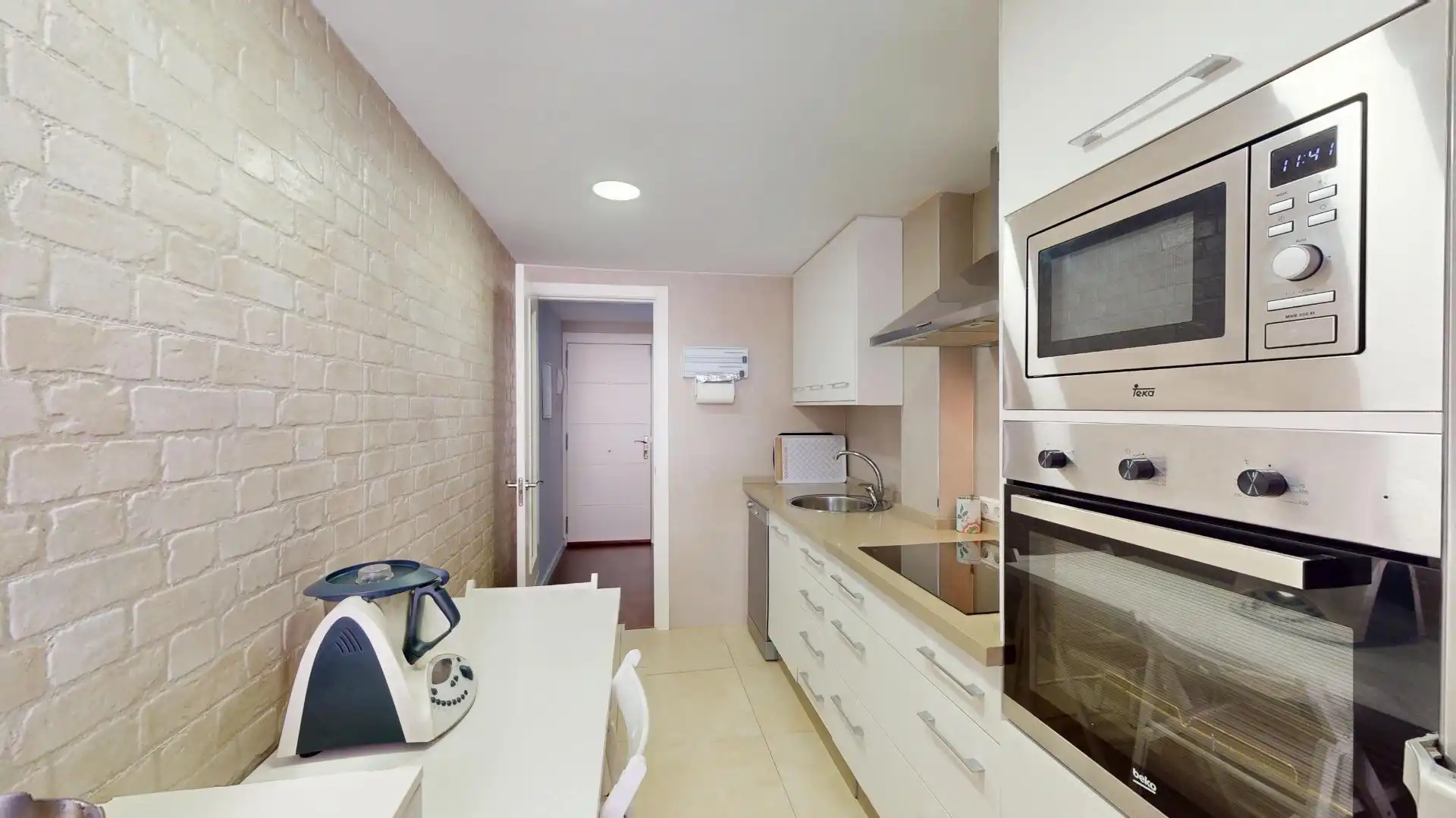 Cocina de Piso de alquiler en Fuengirola con Aire acondicionado, Parquet y Terraza