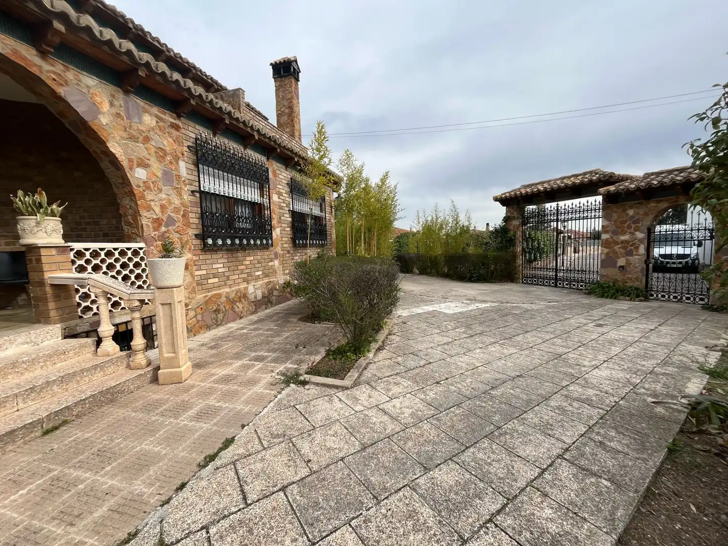 Vista exterior de Casa o chalet en venta en Macastre con Aire acondicionado, Jardín privado y Terraza