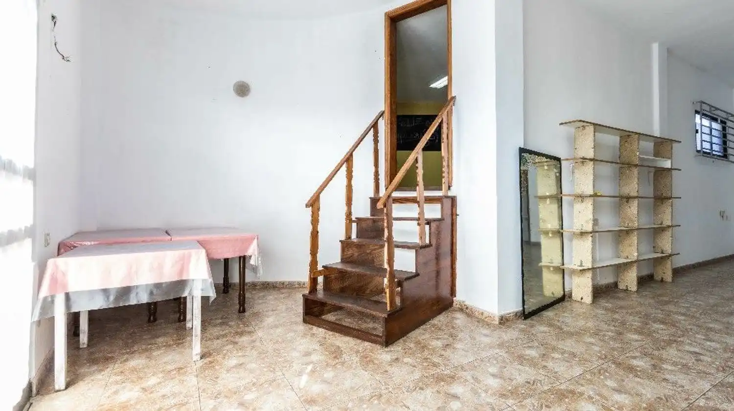 Buildings for sale in Avenida Príncipes de España, El Tanque