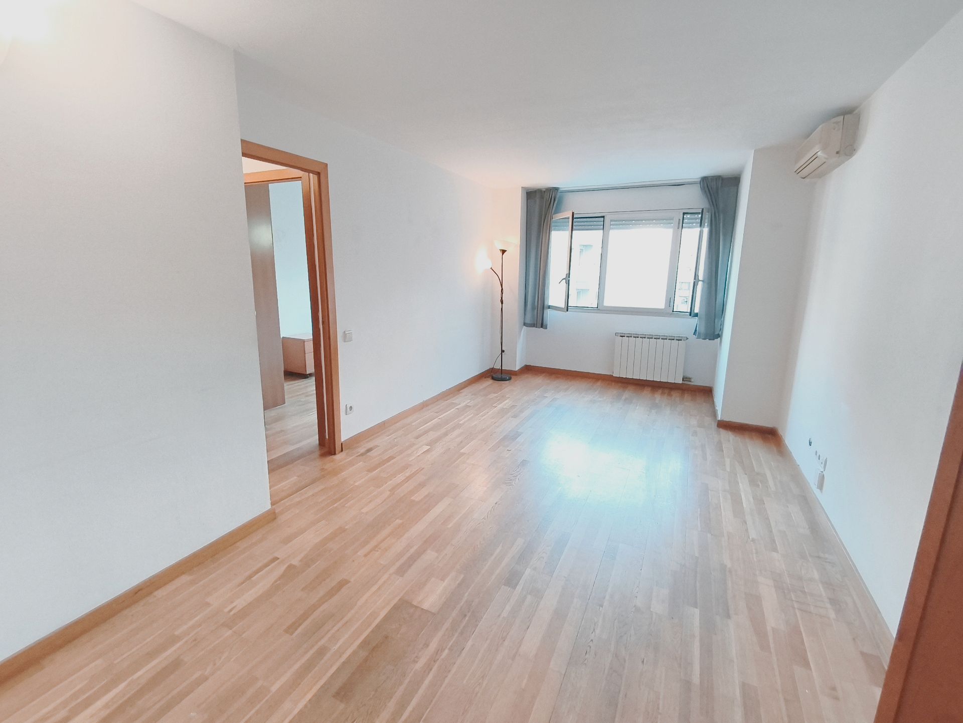 Bedroom of Flat for sale in  Barcelona Capital  with Air Conditioner, Heating and Parquet flooring