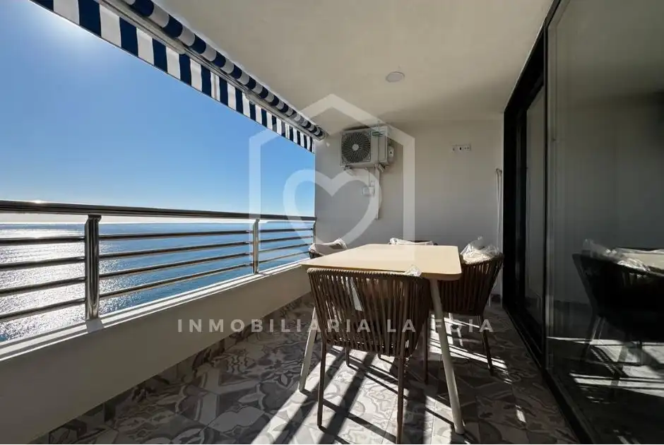 Appartement avec terrasse à vendre à Carrer Sol Naixent 18B
