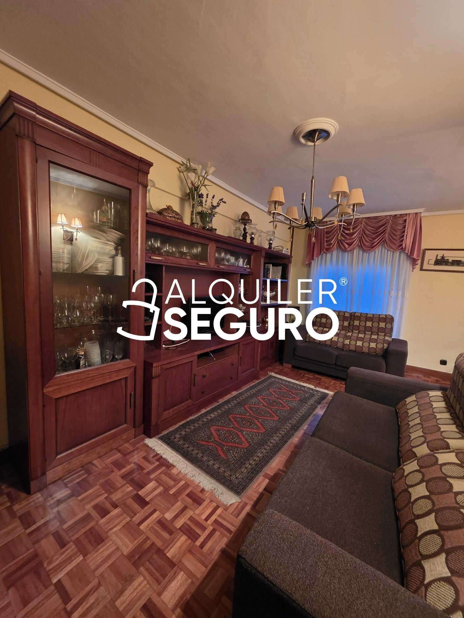 Sala d'estar de Pis de lloguer en Leioa amb Calefacció, Terrassa i Moblat