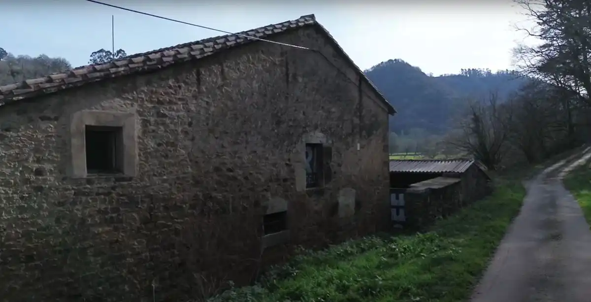 Außenansicht von Country house zum Verkauf in Santa María de Cayón