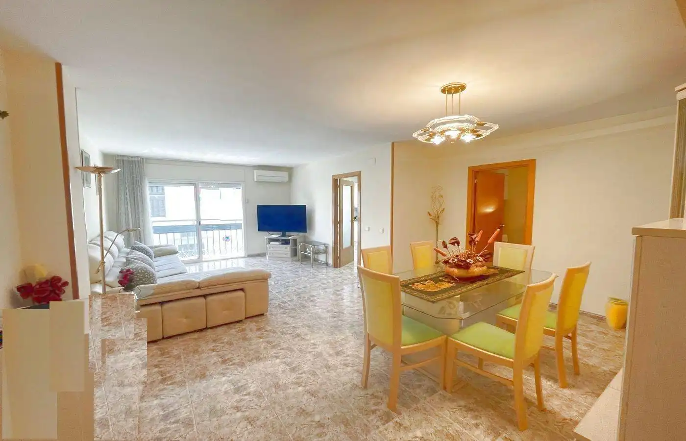 Sala d'estar de Pis en venda en La Ràpita amb Aire condicionat i Balcó